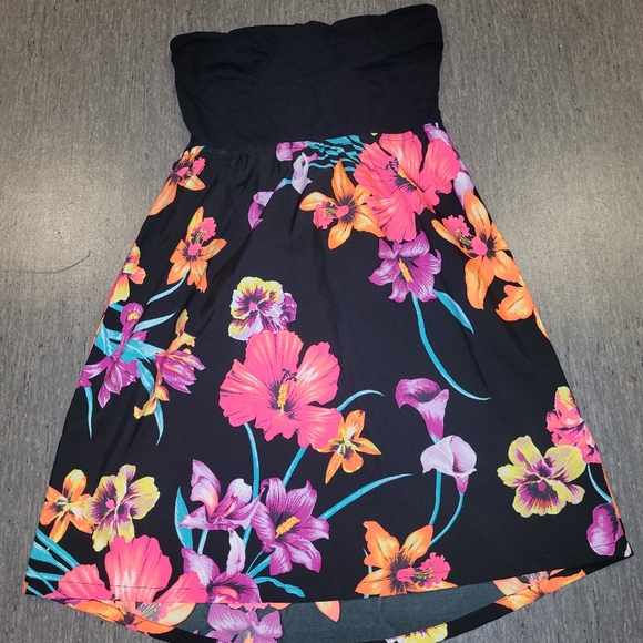 Roxy Dresses & Skirts - 3/25❤️Roxy strapless dress. Small.
